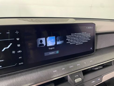 Certified 2024 Kia EV9 Wind AWD/4WD image 7