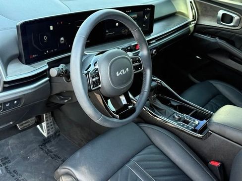 Used 2025 Kia Sorento SX Prestige AWD/4WD image 10