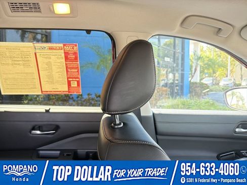 Used 2024 Nissan Pathfinder SL w/ SL Premium Package FWD image 19