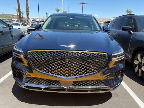 Used 2022 Genesis GV70 2.5T w/ Advanced Package AWD/4WD image 2