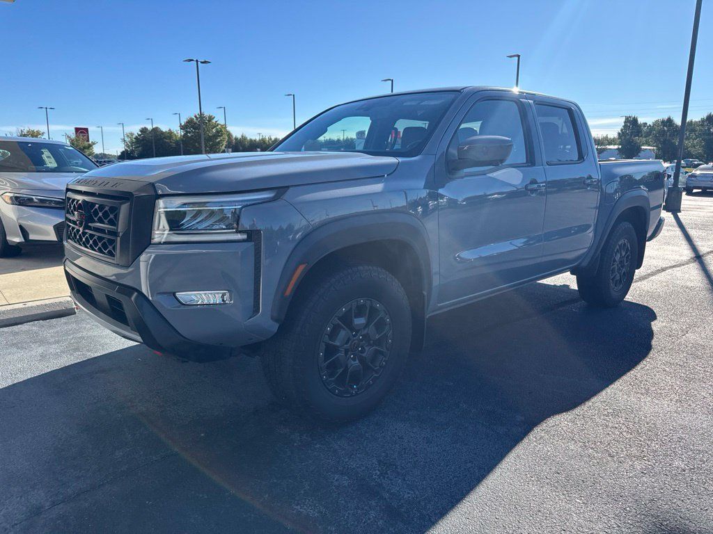 Used 2023 Nissan Frontier PRO-4X w/ Pro-4X Premium Package AWD/4WD image 2