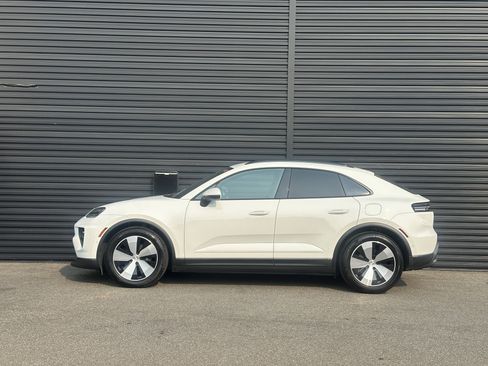Certified 2024 Porsche Macan 4 Electric AWD/4WD image 2