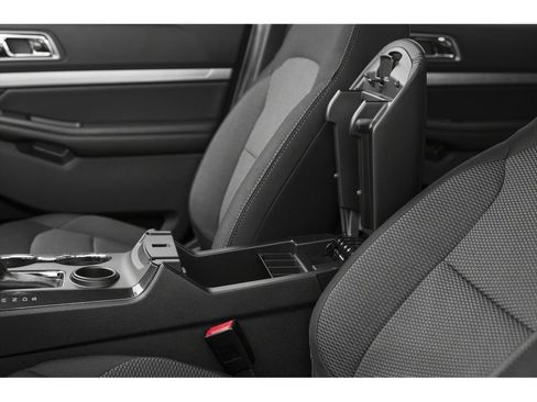Used 2018 Ford Explorer Sport w/ Equipment Group 401A AWD/4WD image 16