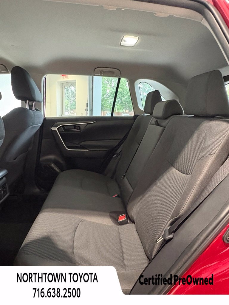 Used 2023 Toyota RAV4 LE AWD/4WD image 18