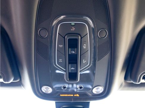 Certified 2024 Bentley Bentayga Extended Wheelbase image 60