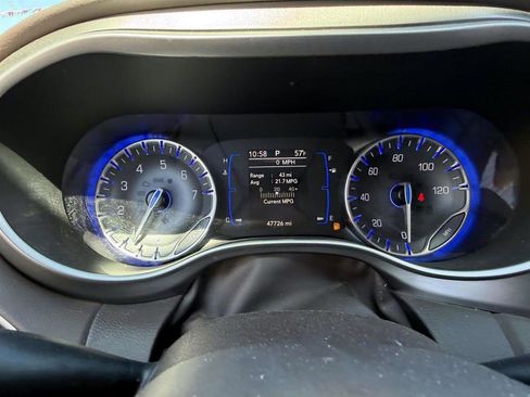 Used 2021 Chrysler Voyager Lxi FWD image 24