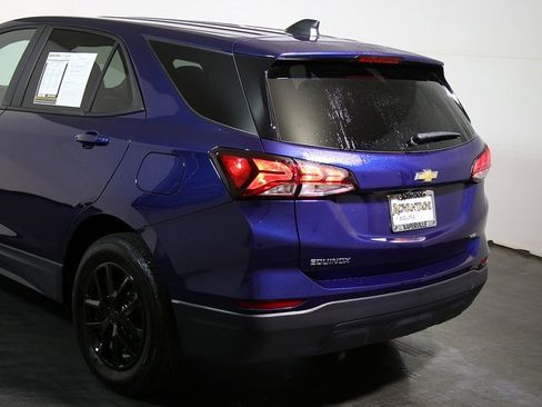 Used 2023 Chevrolet Equinox LS w/ LS Convenience Package image 11