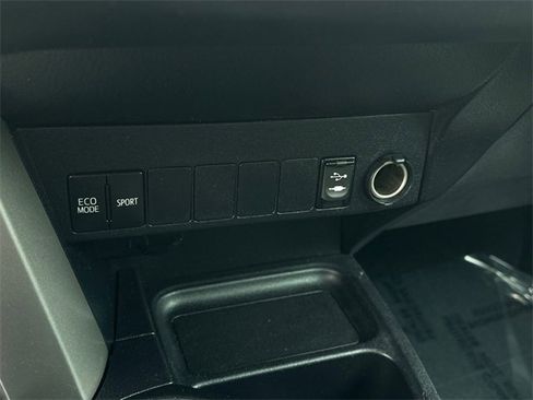 Used 2017 Toyota RAV4 XLE image 26