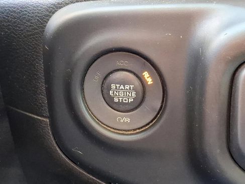 Certified 2018 Jeep Wrangler Unlimited Sport image 22