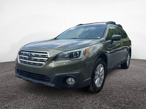 Used 2017 Subaru Outback 2.5i Premium AWD/4WD image 3