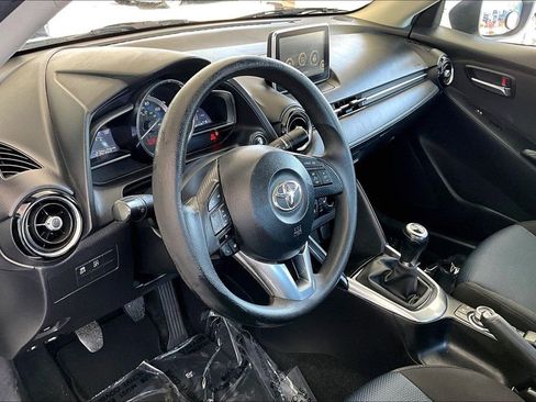 Used 2018 Toyota Yaris iA image 17