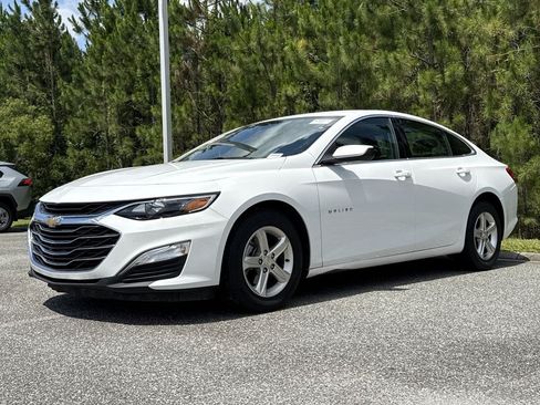 Used 2024 Chevrolet Malibu LS FWD image 1