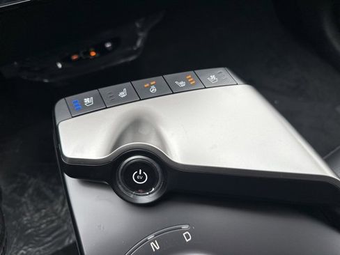 New 2025 Kia EV6 Wind image 12