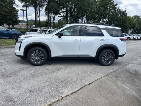 New 2026 Nissan Pathfinder SV FWD image 4