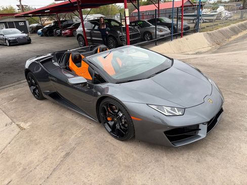 Used 2019 Lamborghini Huracan LP 580-2 image 32