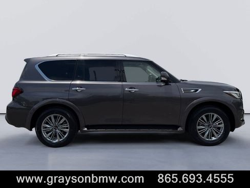 Used 2024 INFINITI QX80 Luxe RWD image 2
