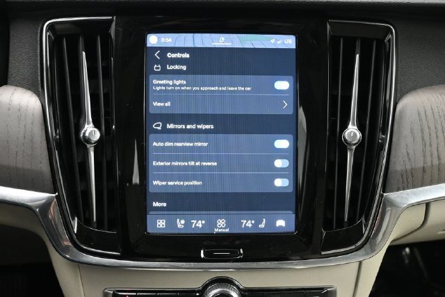 Used 2023 Volvo S90 B6 Plus w/ Protection Package AWD/4WD image 18