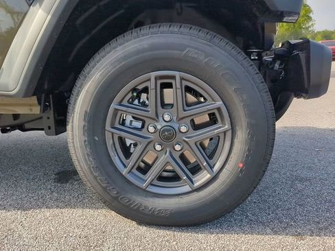 New 2025 Jeep Gladiator Sport image 10