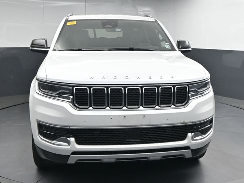 Used 2024 Jeep Wagoneer Series II image 2