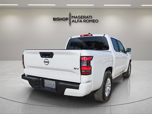 Used 2023 Nissan Frontier SV image 7