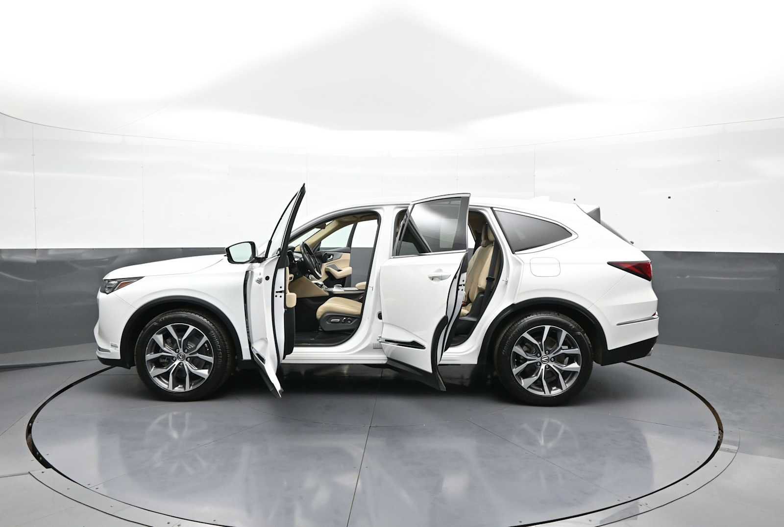 Certified 2024 Acura MDX w/ Technology Package AWD/4WD image 45