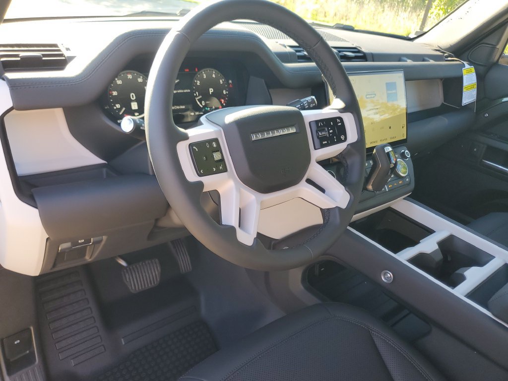 New 2026 Land Rover Defender 110 S AWD/4WD image 15