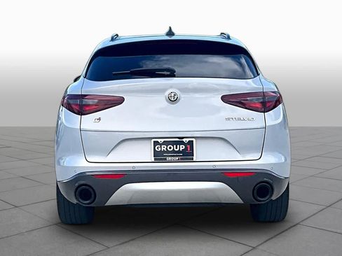 Used 2022 Alfa Romeo Stelvio Ti AWD/4WD image 4
