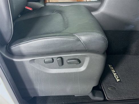 Used 2024 Nissan Armada SL w/ Captain's Chairs Package image 23