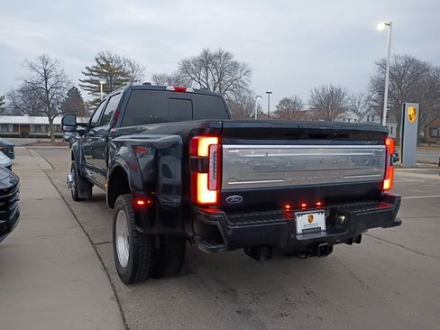 Used 2025 Ford F450 Platinum w/ Platinum Plus Package image 4