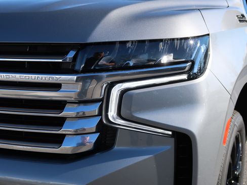 Certified 2024 Chevrolet Suburban High Country image 6