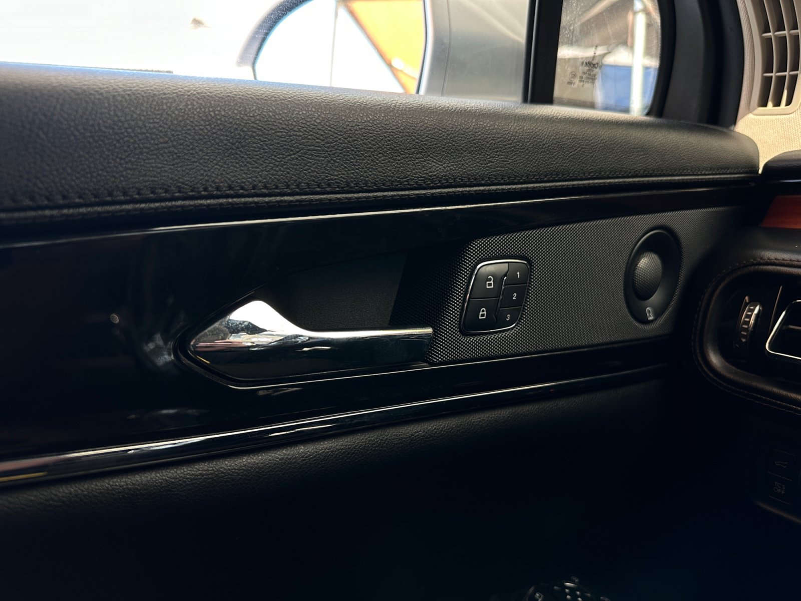 Used 2021 Lincoln Nautilus Reserve FWD image 22