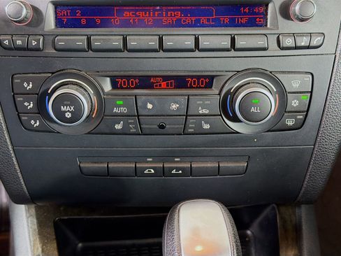 Used 2010 BMW 135i Convertible image 17