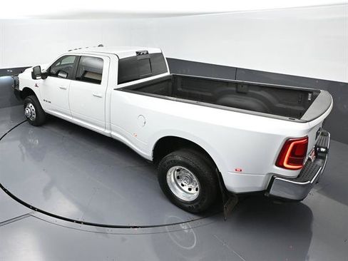 Used 2026 RAM 3500 Laramie w/ Towing Technology Group AWD/4WD image 42