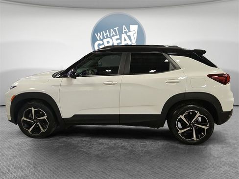 Certified 2023 Chevrolet TrailBlazer RS w/ Sun and Liftgate Package image 7