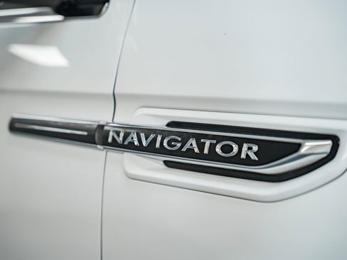 Used 2021 Lincoln Navigator L Black Label w/ Special Edition Package image 13