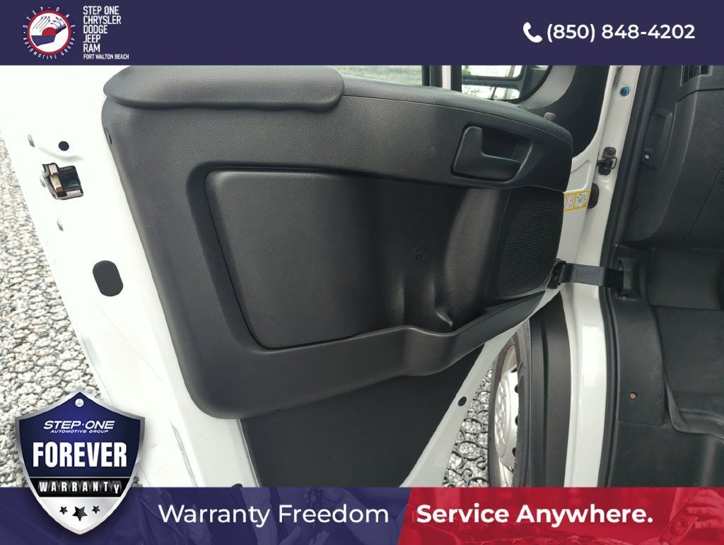 Used 2025 RAM ProMaster 2500 w/ Convenience Group FWD image 13