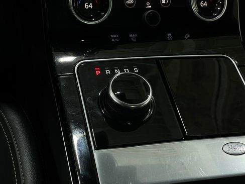 Used 2020 Land Rover Range Rover Velar R-Dynamic S image 31