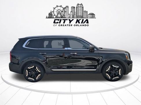 Certified 2024 Kia Telluride S w/ S Sunroof Package FWD image 6