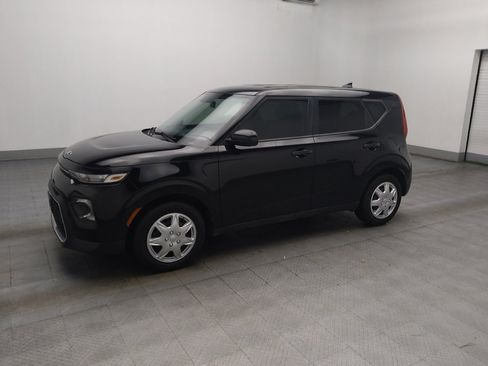 Used 2020 Kia Soul LX FWD image 2