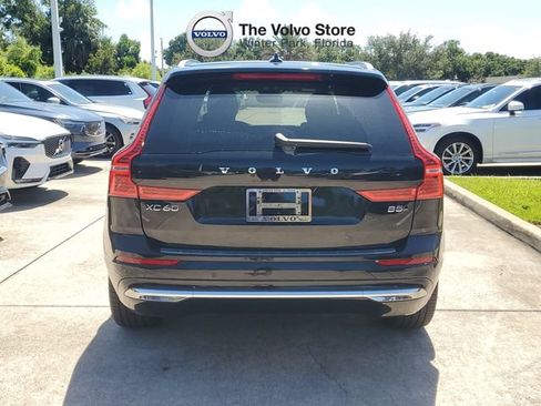 Certified 2023 Volvo XC60 B5 Ultimate w/ Climate Package AWD/4WD image 4