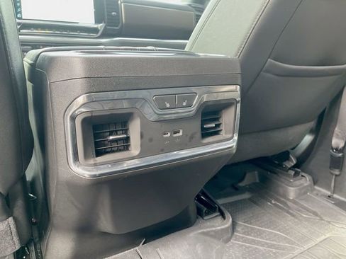 Used 2025 Chevrolet Silverado 1500 High Country image 23