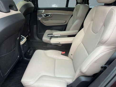 Certified 2025 Volvo XC90 T8 Ultra w/ Lounge Package AWD/4WD image 20