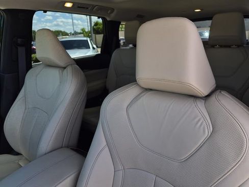 Used 2025 INFINITI QX60 Luxe AWD/4WD image 15