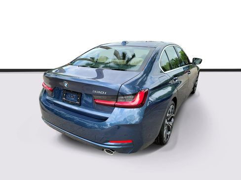New 2026 BMW 330i Sedan w/ Convenience Package RWD image 4