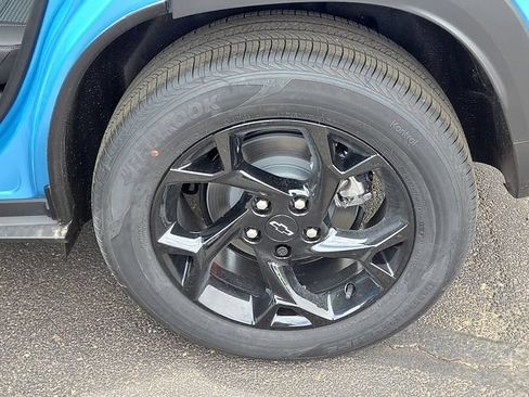 New 2026 Chevrolet Trax LT w/ Sunroof Package FWD image 7