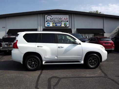 Used 2013 Lexus GX 460 image 6