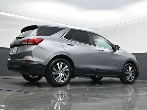 Used 2024 Chevrolet Equinox LT FWD image 41