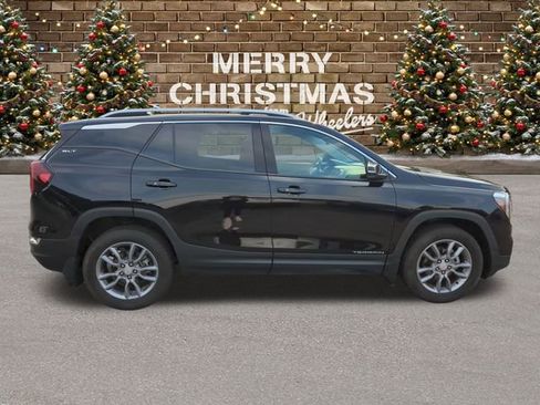 Used 2022 GMC Terrain SLT w/ LPO, Floor Liner Package image 7