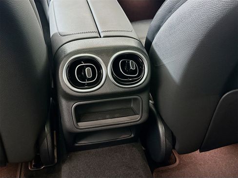 New 2026 Mercedes-Benz GLC 300 image 28