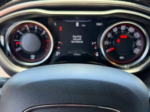 Used 2022 Dodge Challenger R/T RWD image 34